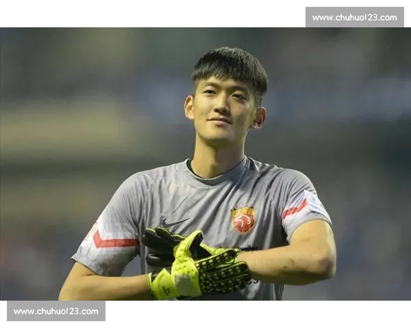 350 场里程碑！颜骏凌：926 次扑救 + 110 零封的海港门神